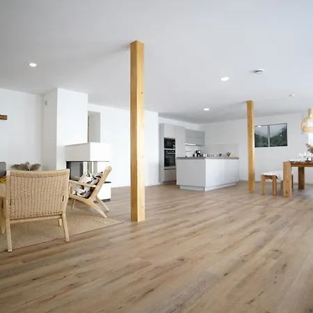 Laas דירה אוברוויזנטל